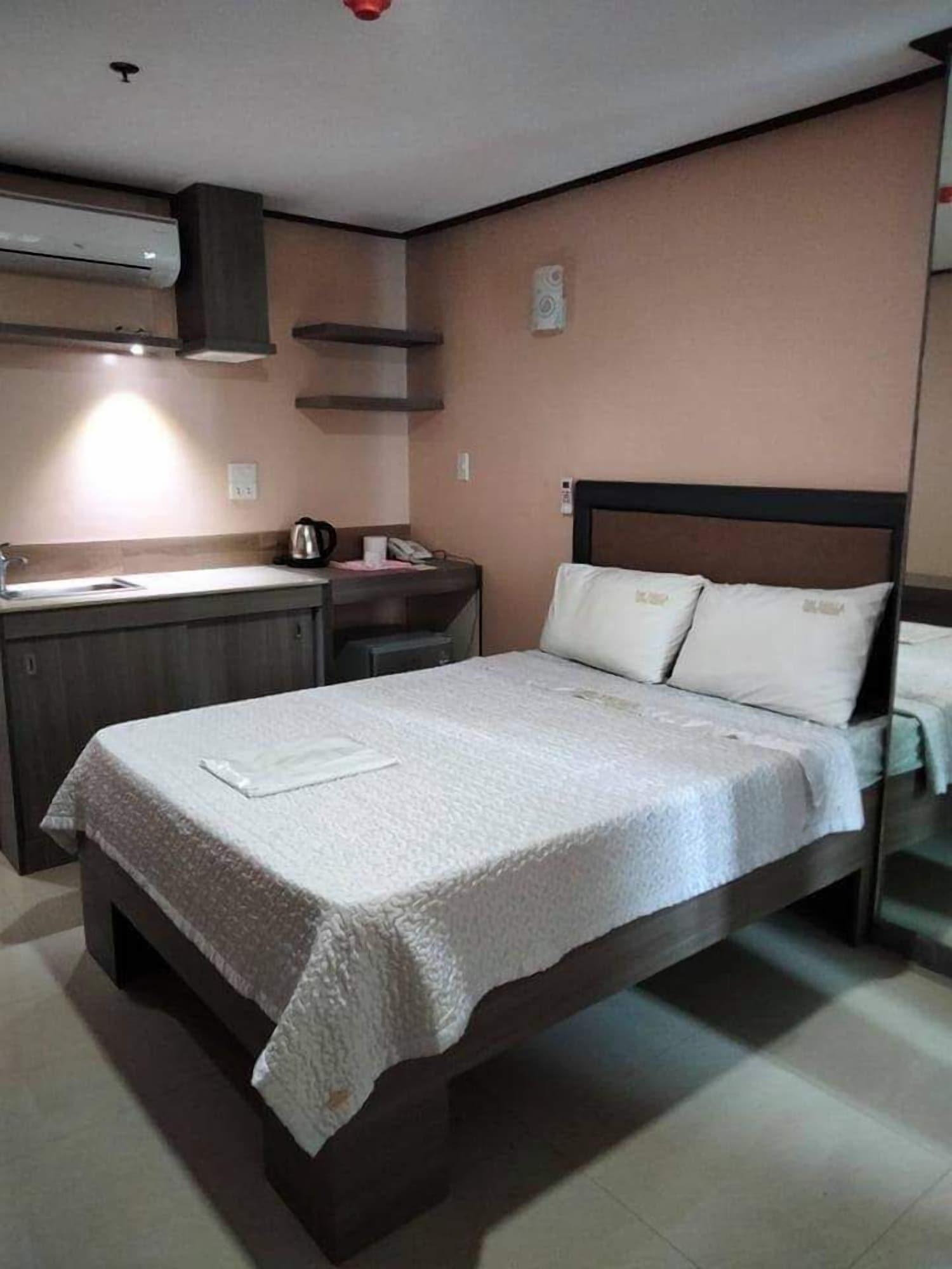 The Shila Philla Hotel Makati City Exterior foto