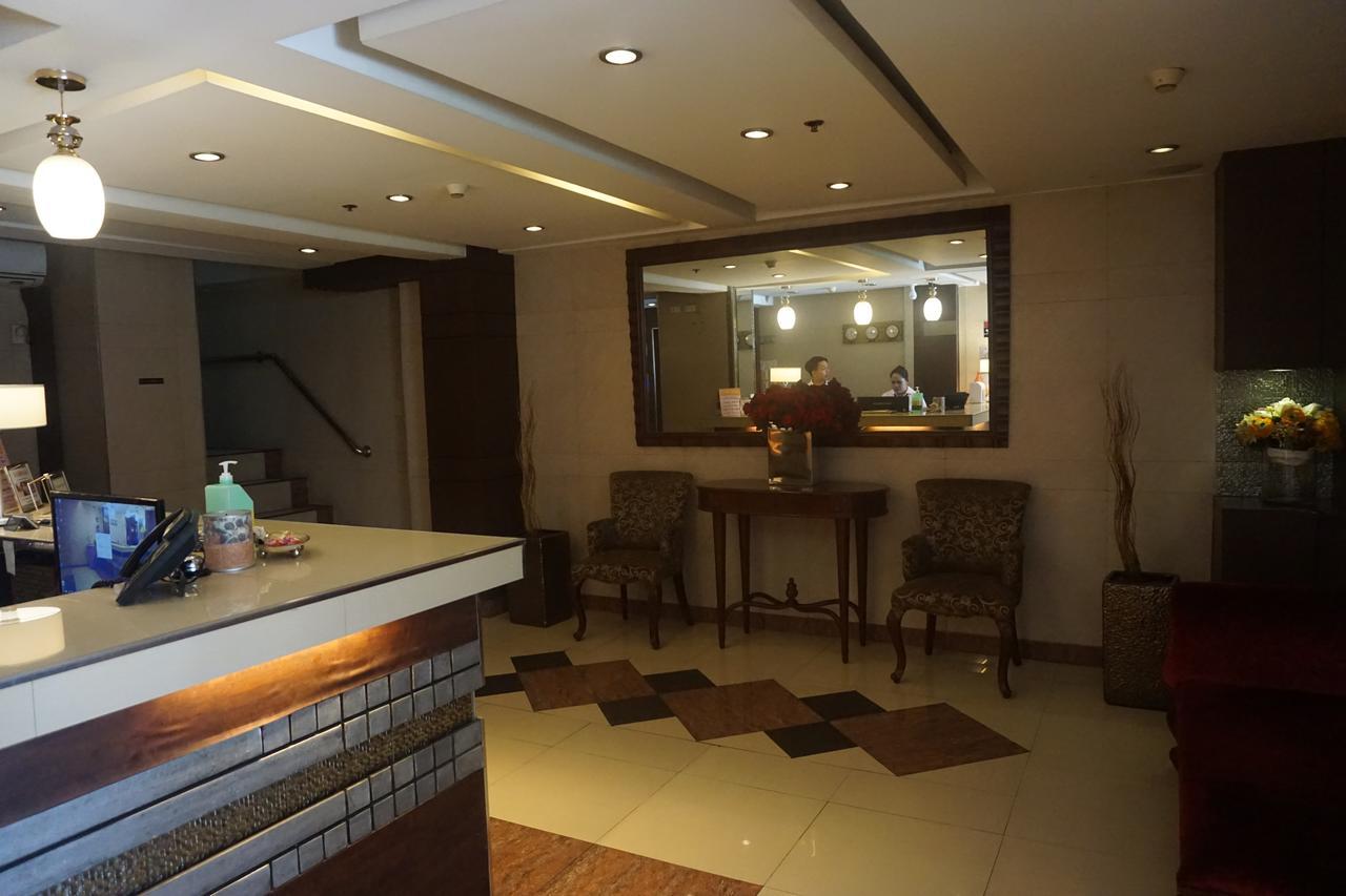 The Shila Philla Hotel Makati City Exterior foto